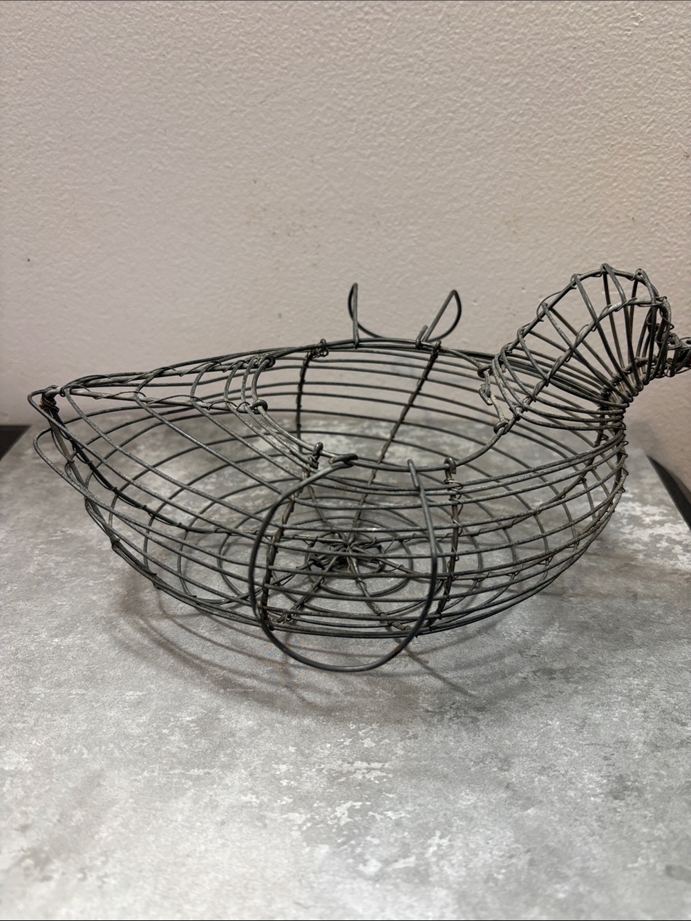 Rustic Egg Wire Basket/Chicken Shaped